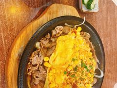 肥牛石锅饭-犀牛家猪排