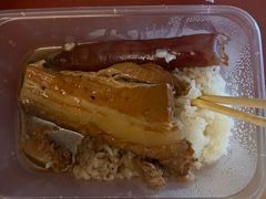 -梁阿婆廿年老牌扣肉糯米饭