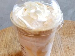 九州草莓丝绒拿铁-瑞幸咖啡(青秀区龙光世纪A座店)