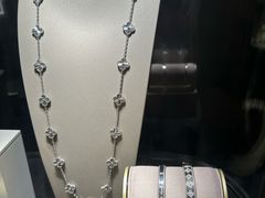 -梵克雅宝(国贸商城店)