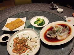 -粤尚腾香居中餐厅(首都机场希尔顿店)