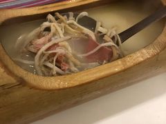 -香巴拉云南餐厅(华莱坞店)