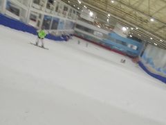 -乔波室内滑雪场