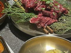 -草家酱蟹炭火烤肉店(珲春南路一店)