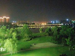 -南京眼步行桥