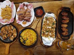 -老东镇啤酒屋海鲜加工·蒸汽海鲜·海鲜烧烤(台东店)