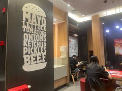 -颐高数码广场(邯郸路店)