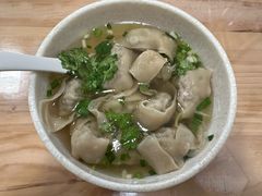 牛肉芹菜馄饨-顶巧鸡汤馄饨(虹口总店)