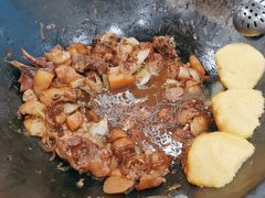 -粘豆包柴火铁锅炖