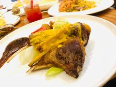 -more than meow吴止猫主题餐厅(承德 中船汇店)