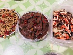 -梁老三麻辣鸡头(汝河小区店)