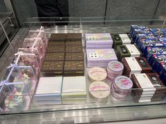 -好利来(上海虹桥新天地Lab主题店)