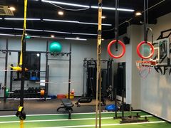 -Freedom Fitness私教健身俱乐部(徐虹北路店)