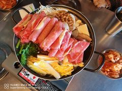部队锅-MI WU FACTORY米屋美食工厂餐厅(绿地店)