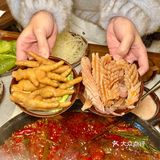 《成都排队王！这社区火锅凭啥让本地人狂炫？》