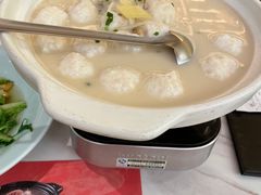 汤逊湖鱼头鱼丸汤-荷花亭·湖北融合菜(中商广场店)