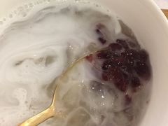 椰奶紫米银耳羹-炖物24章·顺时轻养茶(杭州大厦店)