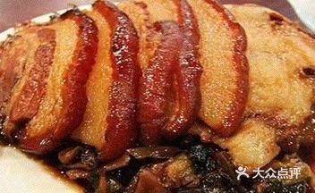 今天给大家分享烧白的做法 主料：五花肉、冬菜