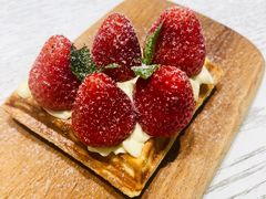 草莓华夫饼-娜娜家·Nana's restaurant(国金汇店)