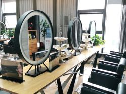 -FRIDAY星期五专业美发沙龙