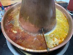 -果松木炭酸菜铜火锅·外婆参鸡汤