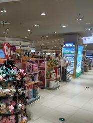 -孩子王(静安大融城店)