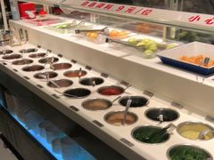 自助调料区-海底捞火锅(杭州庆春路夜宵主题店)