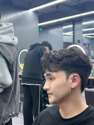 -藤野造型烫发染发