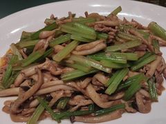 芹菜炒蘑菇-福缘酒店(永乐店)