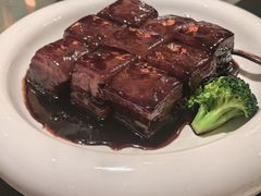 羡山招牌红烧肉-羡餐厅-千岛湖自由洲际殿