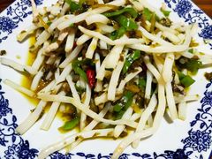 太湖芦苇根炒肉丝-呼吸森林·生态农庄农家乐私房菜