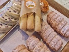 卡仕达奶油圈圈-巴黎贝甜(亿合城店)