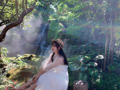 -Chom Cafe and Restaurant