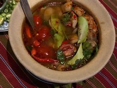 冬阴功大虾汤-卷心菜和避孕套餐厅(Pattaya)