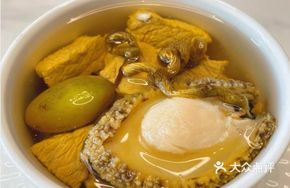 Green Olive Stone斛 Abalone Chicken and Pork Soup