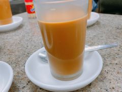 熱奶茶-甘露咖啡室