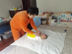 -爱的果实月嫂育婴师(世纪东方店)