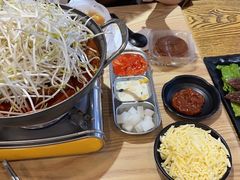 -吴草鸡爪오초닭발韩食堂(融恒盈嘉中心店)