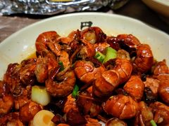全味虾球-巴厘龙虾·榜首油焖大虾(音乐学院·沿江酒馆店)