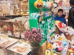 -猫的天空之城概念书店(杭州南宋御街店)