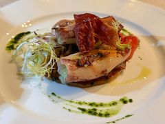 嫩煎鲜鱿配烤流彩时蔬-Solo(衡山路店)