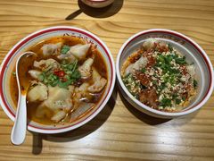 -八二小区抄手(龙湖上城天街店)