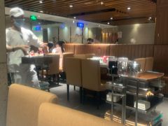 大堂-海底捞火锅鲜切牛肉主题店(长寿路店)