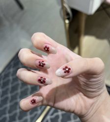 -桃色美甲沙龙