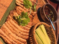 卡拉山火塘烧肉-花马天堂云南餐厅 Lost Heaven(外滩店)