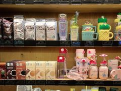 零售区-星巴克臻选(莘庄仲盛店)