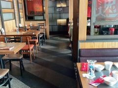 大堂-辣尚瘾·烤鱼·新川菜(交大直营店)