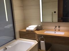 -广州汇华希尔顿逸林酒店