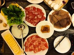 -云中捞高空旋转餐厅(商茂世纪广场店)