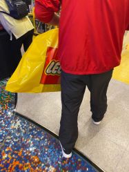 -乐高品牌旗舰店(人民广场店)